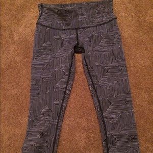 Lululemon cropped pattern leggings