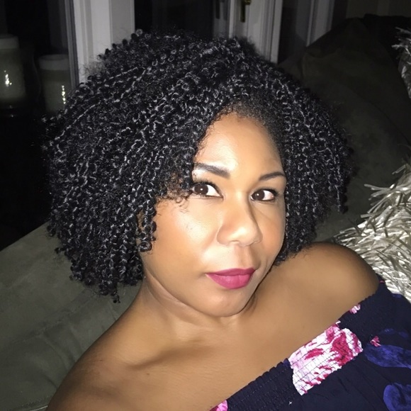 Meet your Posher! - Picture 2 of 2