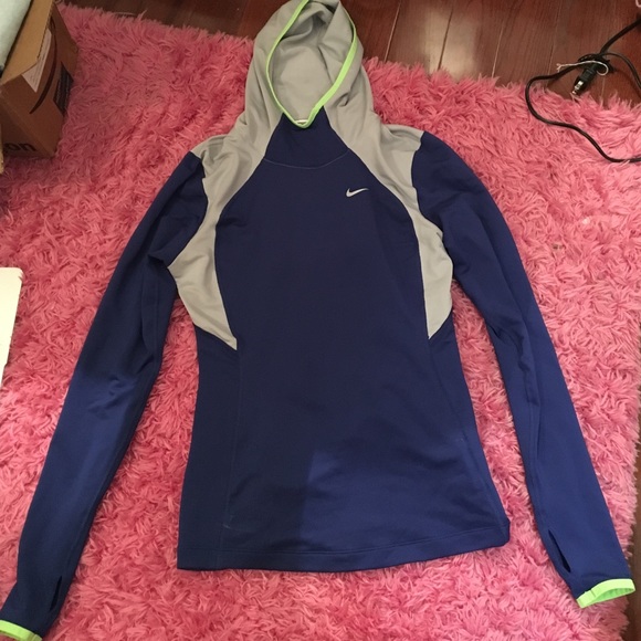 Nike pullover