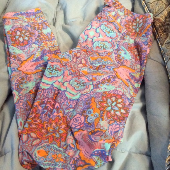 LulaRoe UNICORN!! Os Leggings!!
