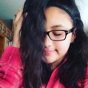 Meet your Posher, Luna