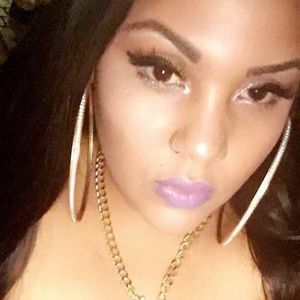 Meet your Posher, Valarie