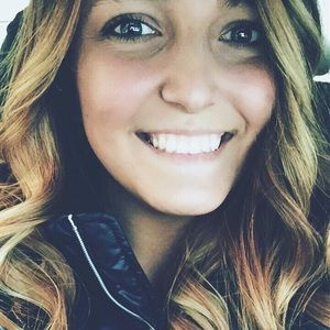 Meet your Posher, Courtney