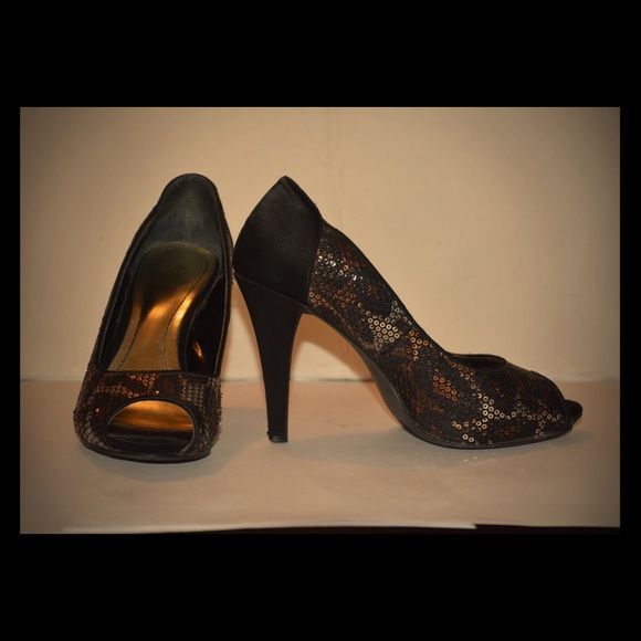 Style& Co black with Gold and black  rhinestones