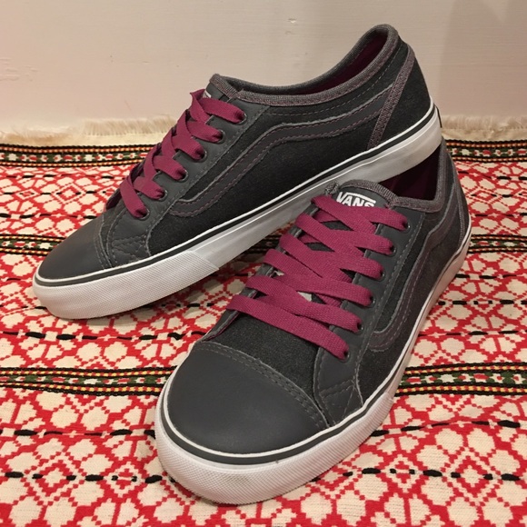Old skool vans, never worn outside the home. W 6.5