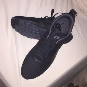 Men's Brand New in Box Black Air Max Tavas