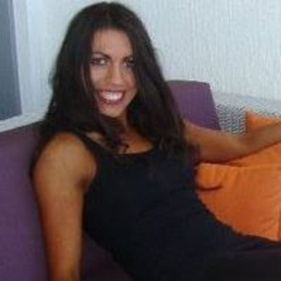 Meet your Posher, Becky - Picture 2 of 3