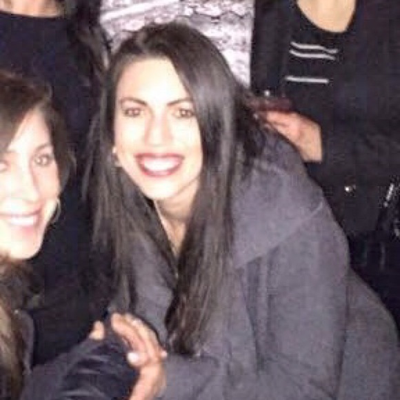 Meet your Posher, Becky - Picture 3 of 3