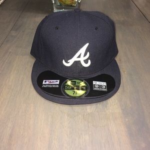 ✨Atlanta MLB Fitted Hat Never Worn✨