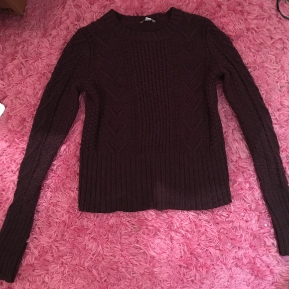 Maroon cable knit sweater