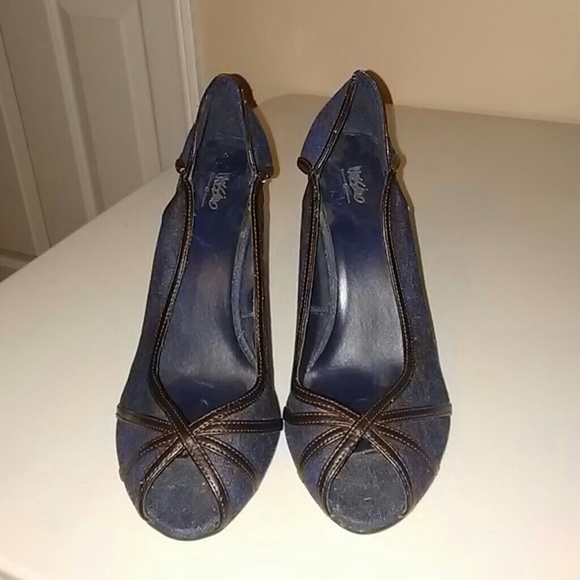 Heel - Picture 1 of 4