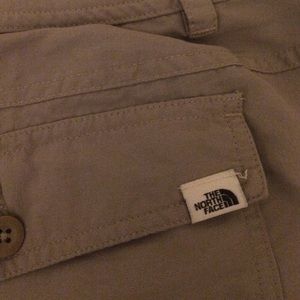 Khaki water resistant a Northface shorts