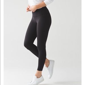 Black LuluLemon yoga pants