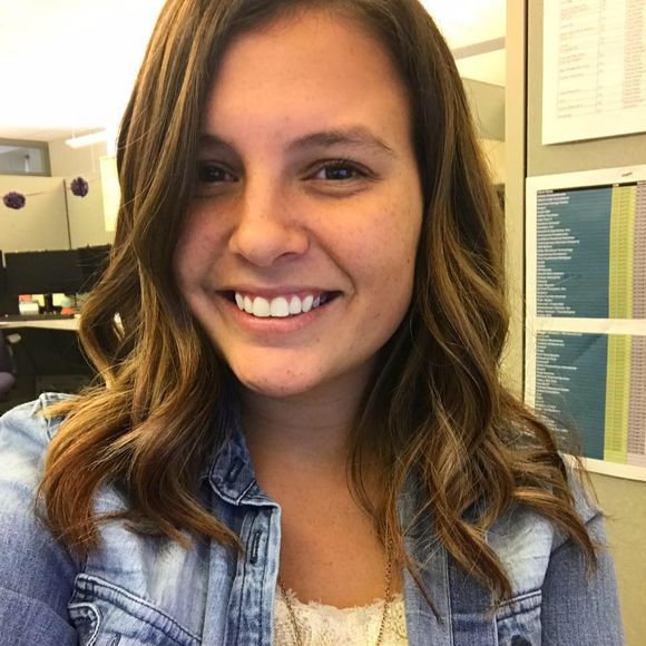 Meet your Posher, Courtney - Picture 1 of 1