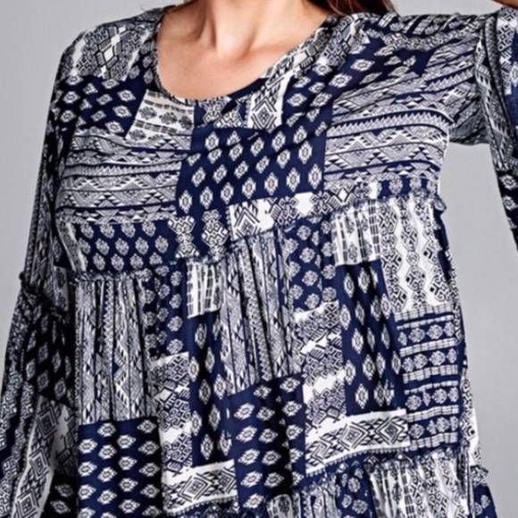 ADORABLE BELL SLEEVE TUNIC OR DRESS! - Picture 2 of 4