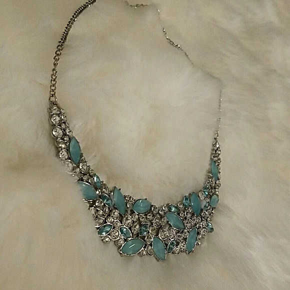 Pale blue and crystal choker necklace - Picture 2 of 2