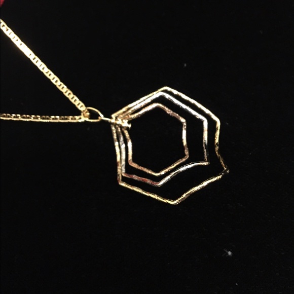 Jewelry - Picture 2 of 3