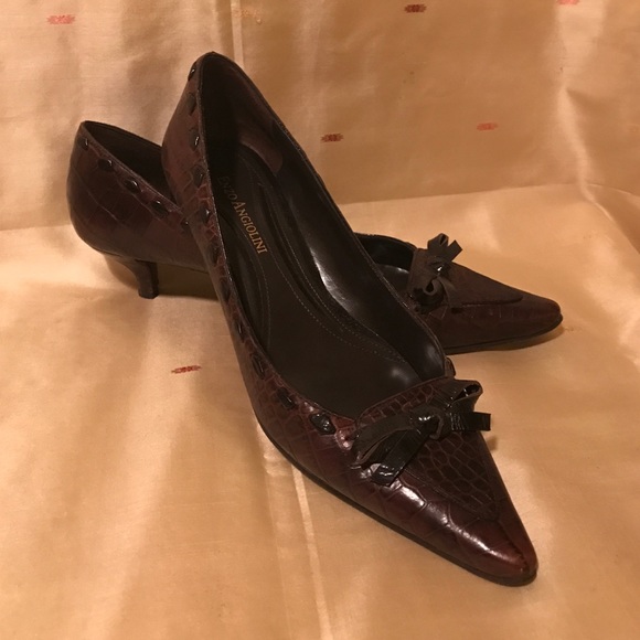 Enzo Angelini pointed toe low heeled pumps