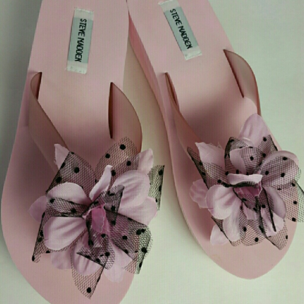 NWOB-Steve Madden Pink & Black Sandals Flip Flops
