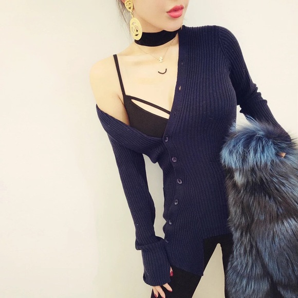 Asymmetrical light wool sweater size S
