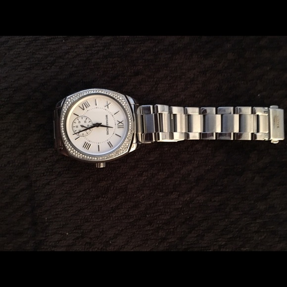 Watch - Picture 3 of 4