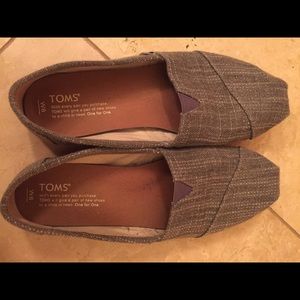 TOMS gray sparkle shoe