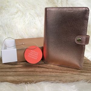 🔻SALE🔻**NWT** Medium Kikki k Rose Gold Planner.