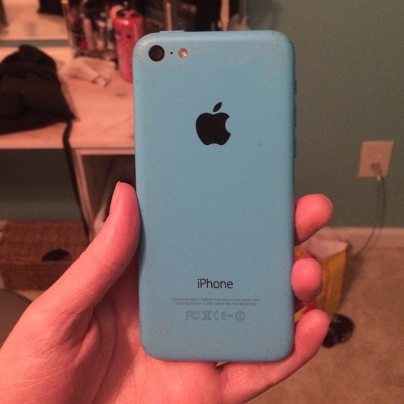 iPhone 5c - Picture 2 of 2