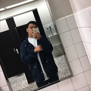 Meet your Posher, Efrain