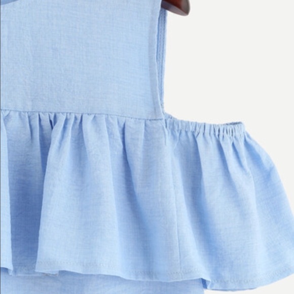 💋BLUE SLEEVELESS COLD SHOULDER RUFFLE TOP💋 - Picture 3 of 4