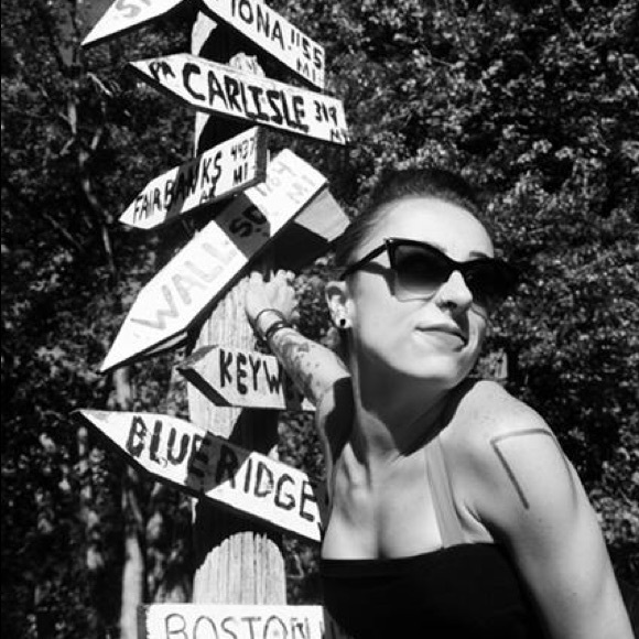 Meet your Posher, Meg - Picture 3 of 6