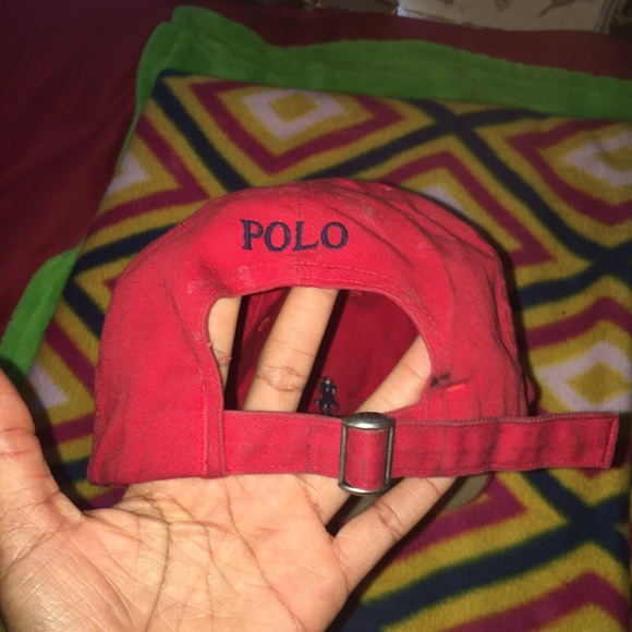 2 polo hats and Mk wallet
