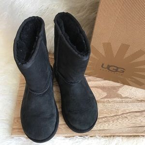 🔻SALE🔻Authentic Classic Ugg ~ Kids