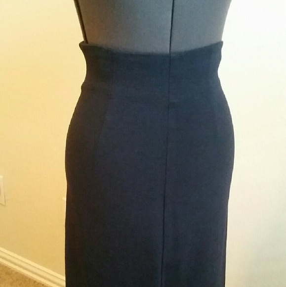 $3 CLOSET CLEAR OUT! Navy knit pencil skirt