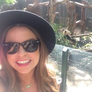 Meet your Posher, Megan