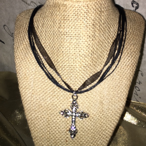 New Black rope & lace cross necklace w/metal clasp - Picture 2 of 3