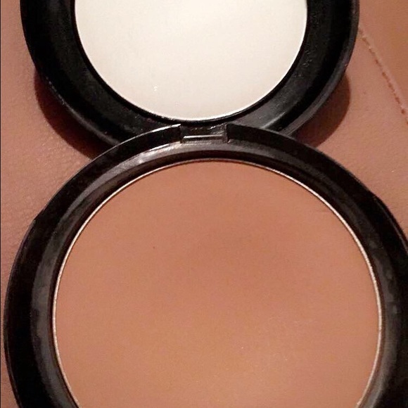 MAC Cosmetics Other - MAC Studio Fix Powder + Foundation in NW30 NWOT
