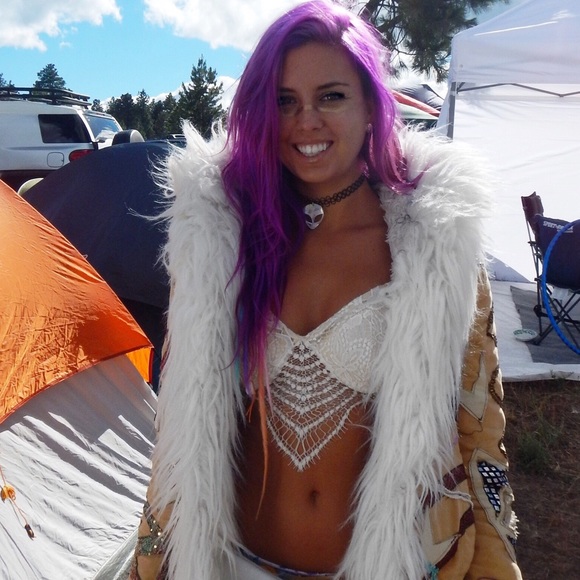 rainbow holographic alien choker ⚡️👽⚡️ - Picture 3 of 3