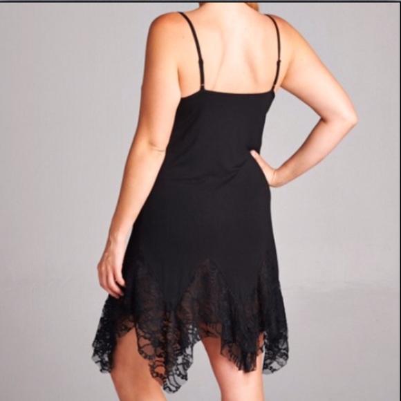 GORGEOUS LACE HEM CAMI - Picture 2 of 2