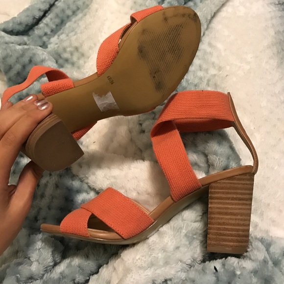 Heels - Picture 4 of 4