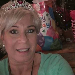 Meet your Posher, Michele