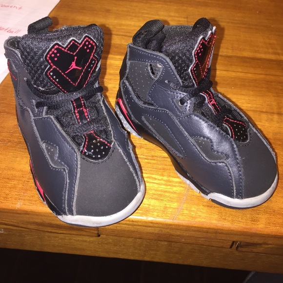 Jordan true flight basketball shoes