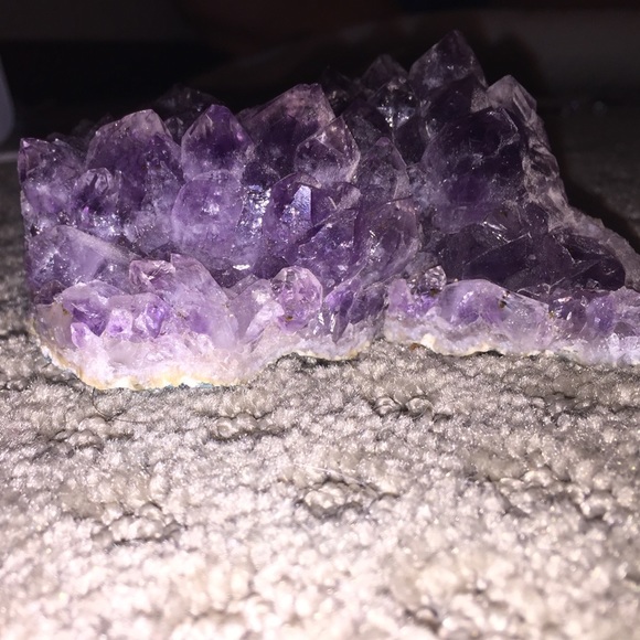 Amethyst geode - Picture 2 of 4