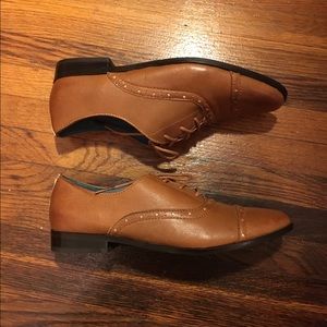 TOMS mocha brogue warm tan full grain leather 6.5