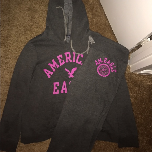 American eagle sweatsuit