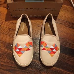 TOMS embroidered loafers full grain leather
