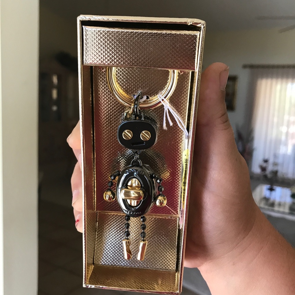 🗿COACH ROBOT KEYCHAIN 🗿 - Picture 3 of 5