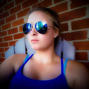 Meet your Posher, Ashlee