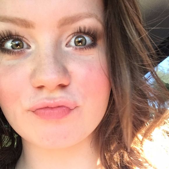 Meet your Posher, Emma - Picture 1 of 1