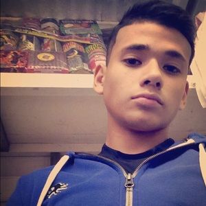 Meet your Posher, Eladio